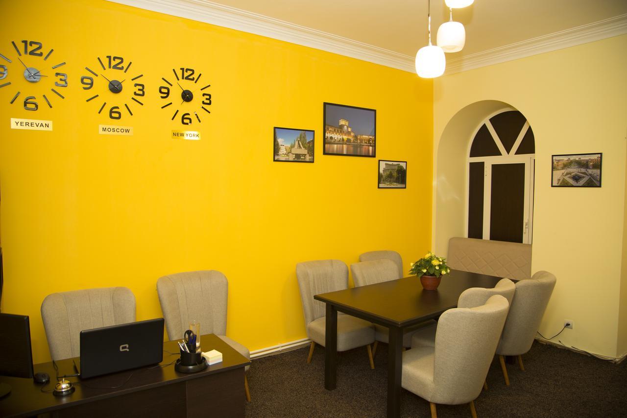 Magnolia Hostel Jerevan Exteriör bild