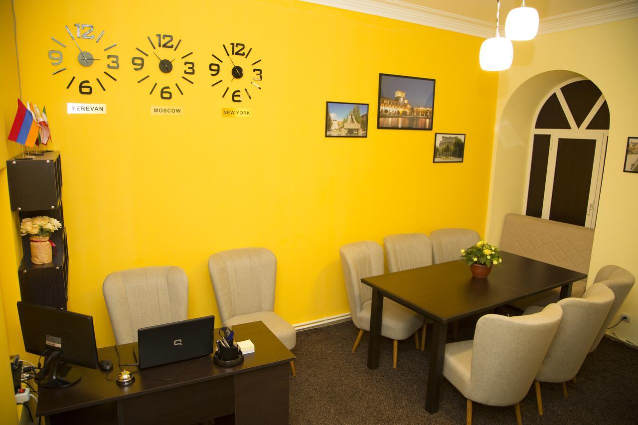 Magnolia Hostel Jerevan Exteriör bild